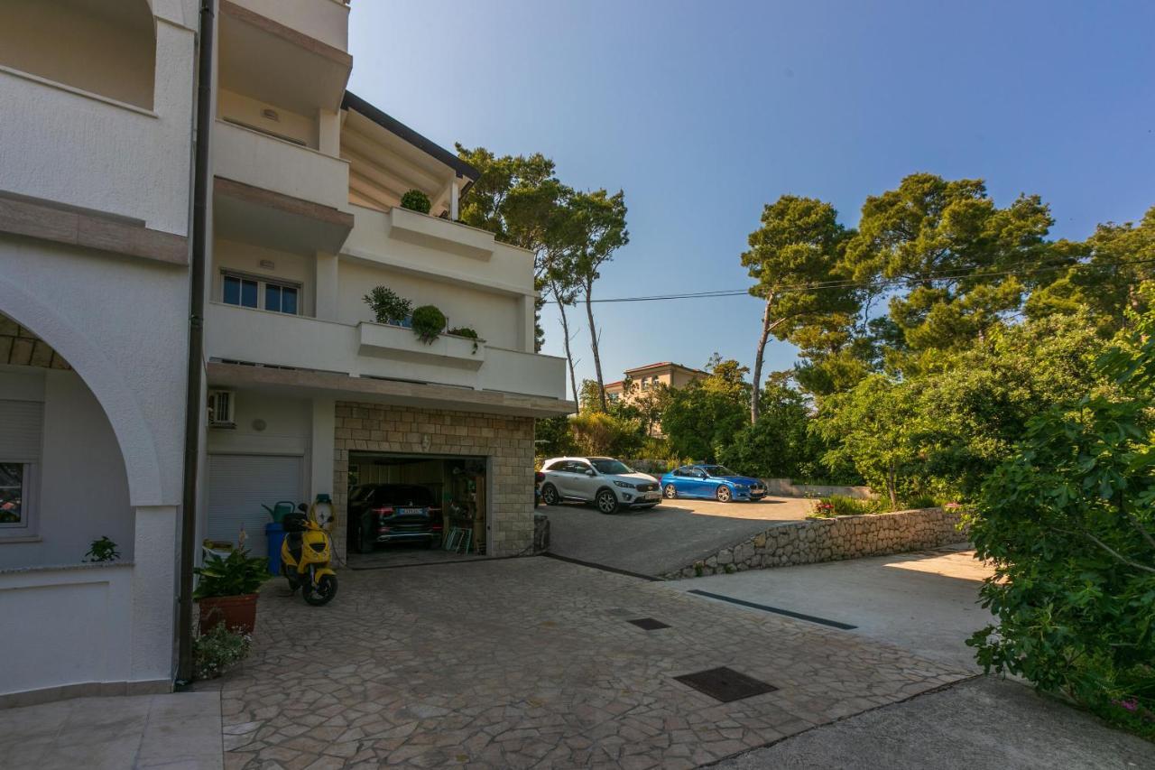 Apartments Vila Antula Banjol Exterior foto
